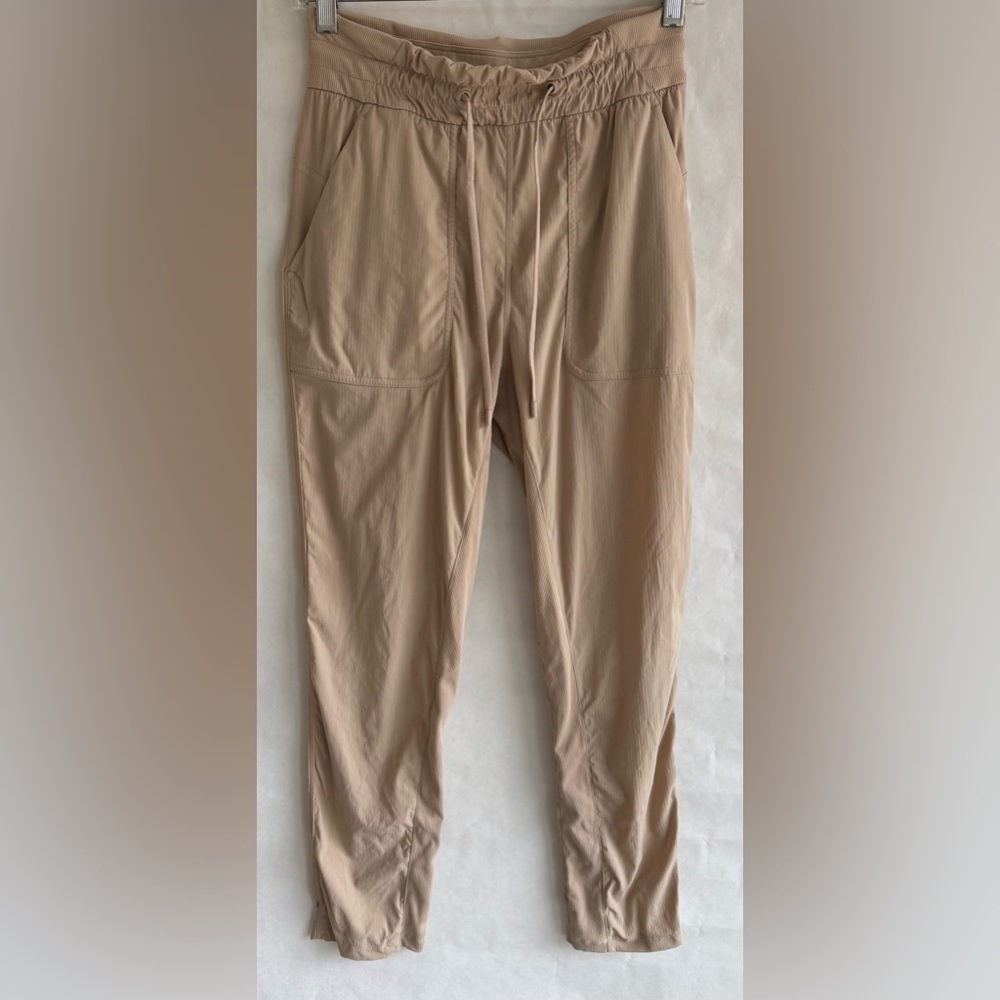 LULULEMON studio straight leg